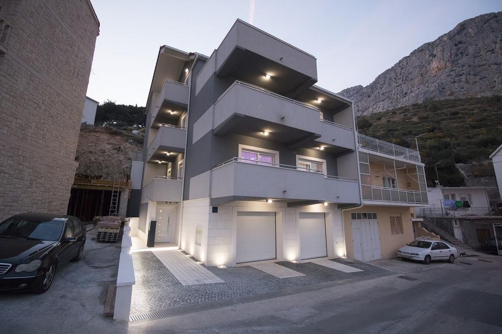 Lct Apartment Laura Omiš Exterior foto